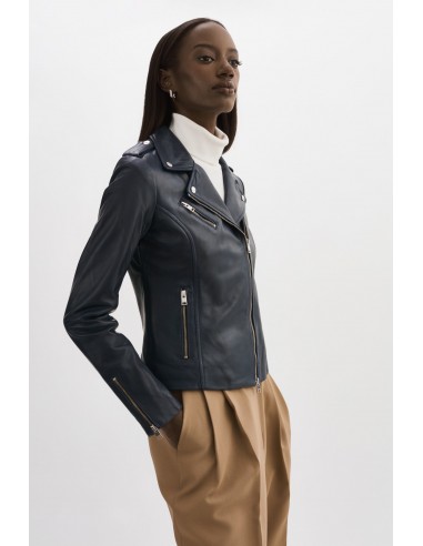 HARPER | Fitted Leather Biker Jacket s'inspire de l'anatomie humaine